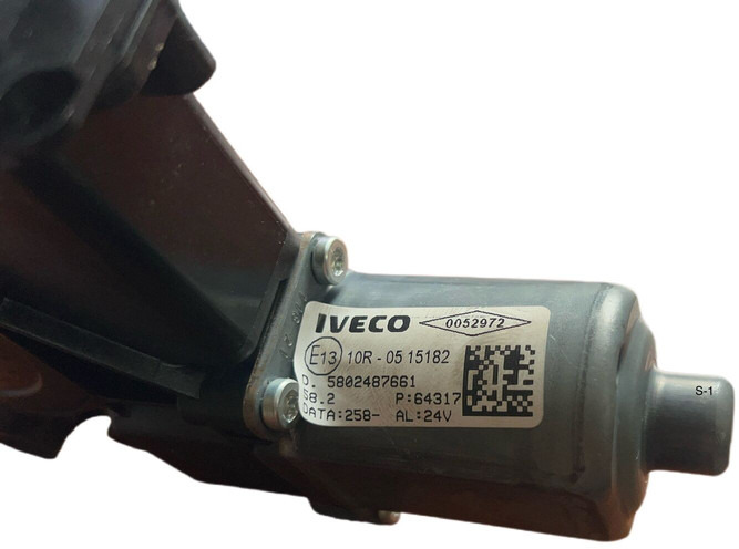 Iveco S-WAY - 와이퍼 : 사진 3 Iveco S-WAY - 와이퍼 : 사진 3