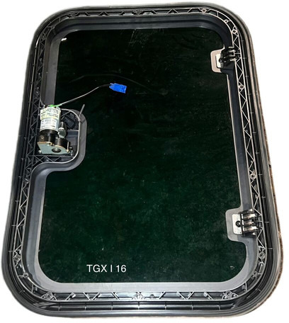 MAN TGS TGX TG3 - 선 바이저 : 사진 2 MAN TGS TGX TG3 - 선 바이저 : 사진 2