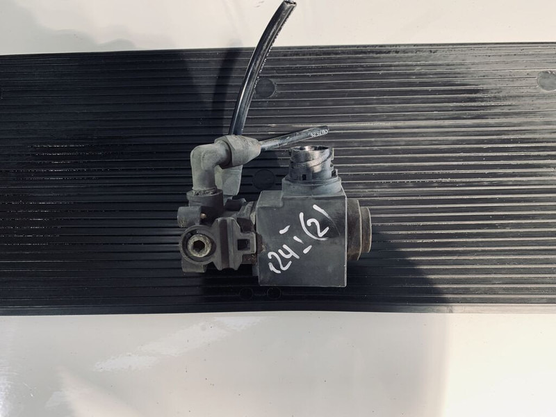 Scania 124 - 밸브 : 사진 3 Scania 124 - 밸브 : 사진 3