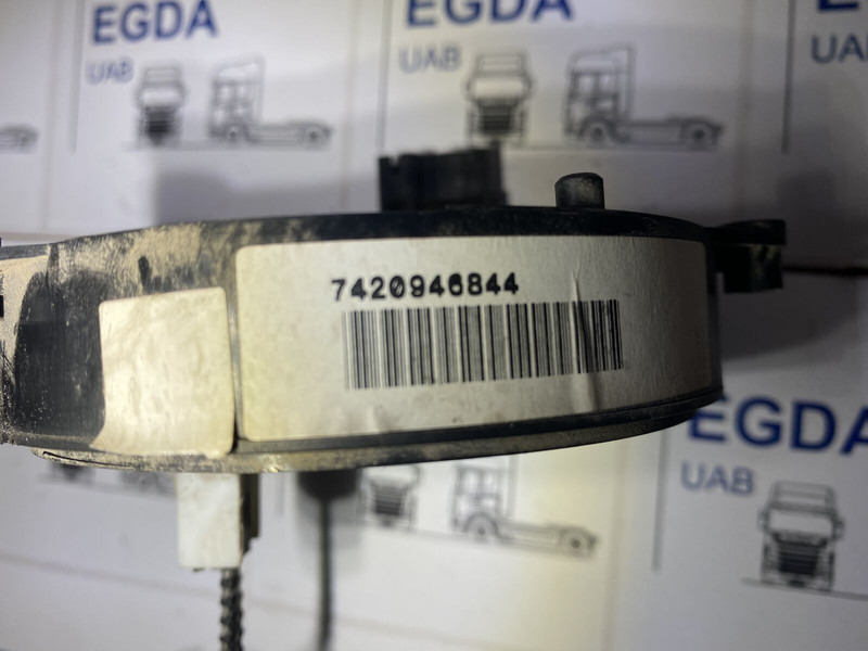 Volvo - 전기 설비 : 사진 3 Volvo - 전기 설비 : 사진 3