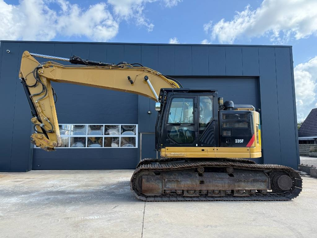 CAT 335 F L CR - 크롤러 굴삭기 : 사진 1 CAT 335 F L CR - 크롤러 굴삭기 : 사진 1