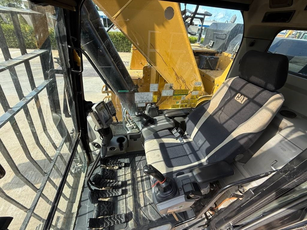 CAT 335 F L CR - 크롤러 굴삭기 : 사진 2 CAT 335 F L CR - 크롤러 굴삭기 : 사진 2