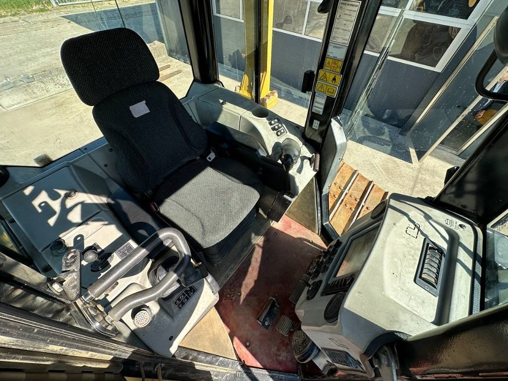 CAT D 6 N LGP - 불도저 : 사진 3 CAT D 6 N LGP - 불도저 : 사진 3