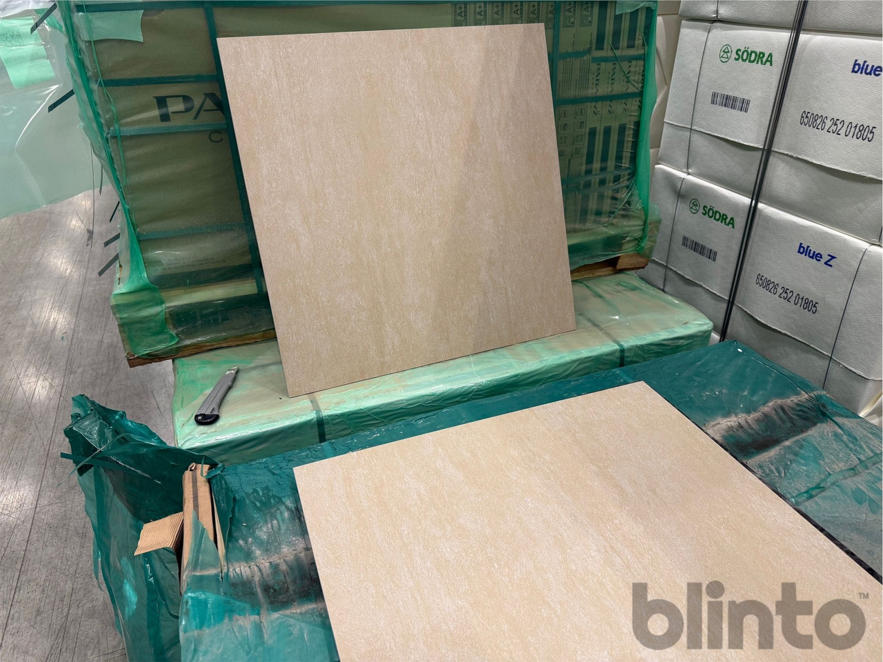 400 m2 - Warm Cement 600x600x8 - 건설장비 : 사진 3 400 m2 - Warm Cement 600x600x8 - 건설장비 : 사진 3