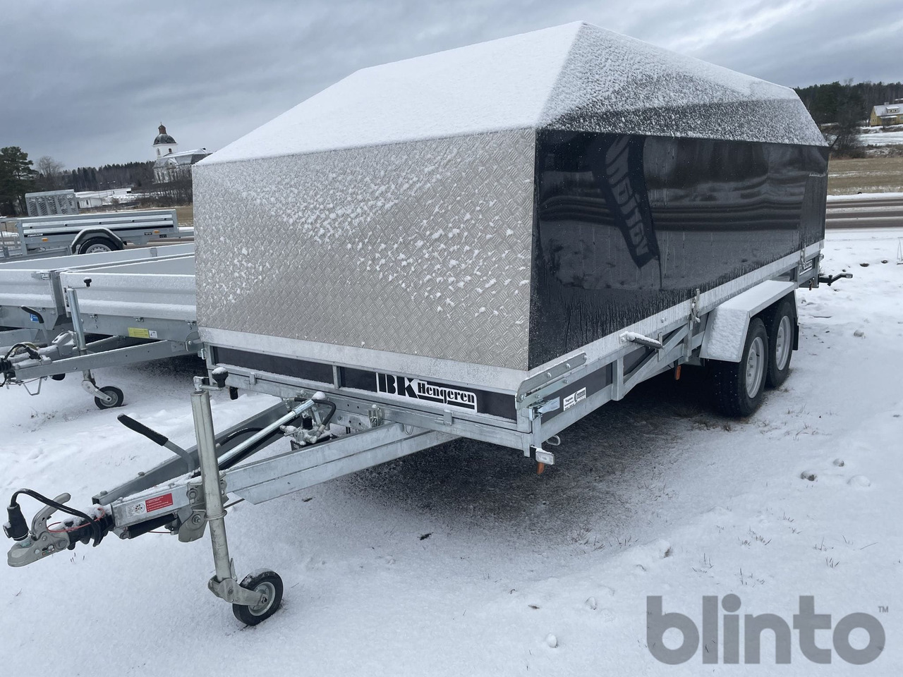 BK HENGEREN med hydraulisk tipp - 밀폐형 박스 트레일러 : 사진 1 BK HENGEREN med hydraulisk tipp - 밀폐형 박스 트레일러 : 사진 1