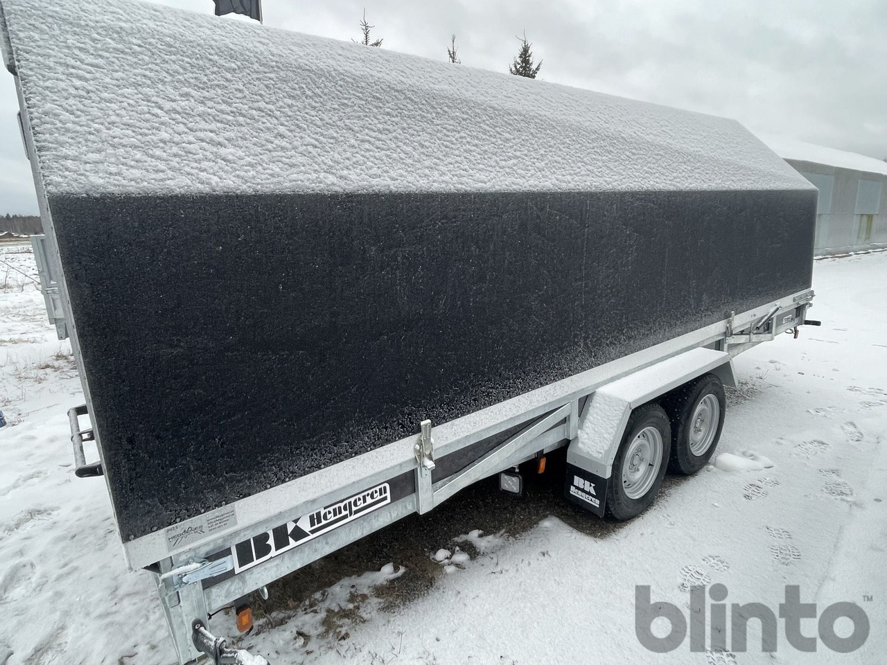 BK HENGEREN med hydraulisk tipp - 밀폐형 박스 트레일러 : 사진 5 BK HENGEREN med hydraulisk tipp - 밀폐형 박스 트레일러 : 사진 5