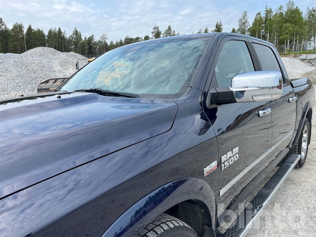 픽업트럭 DODGE RAM 1500 : 사진 9