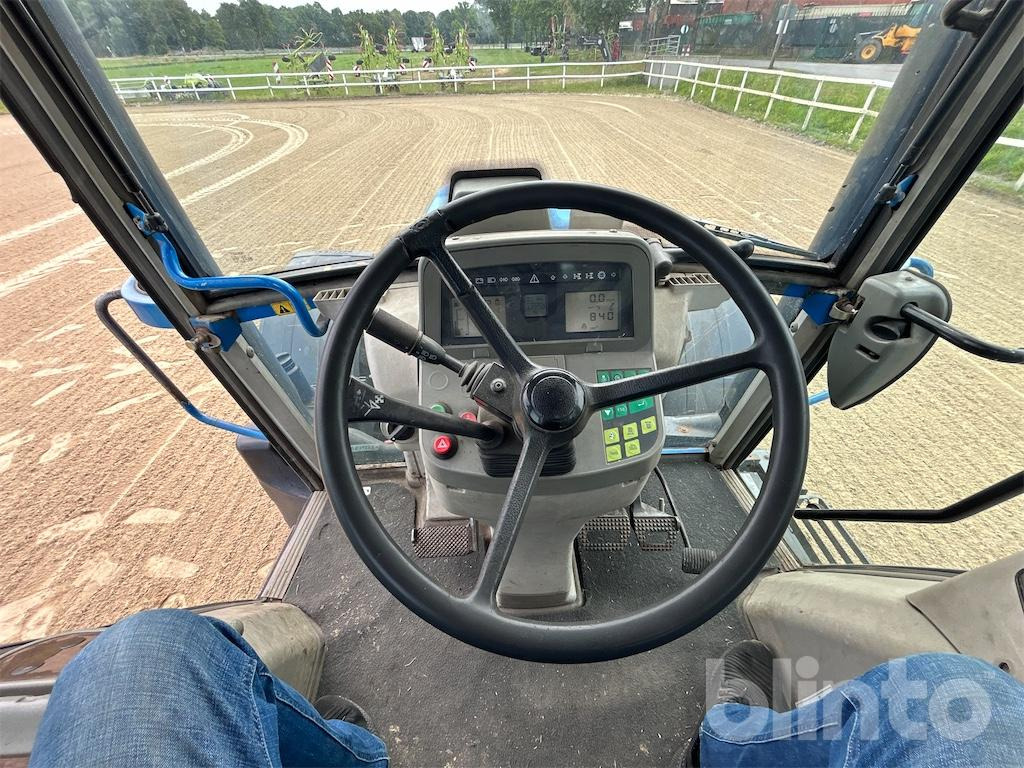 장궤형 트랙터 Fendt 410 Vario (2001) : 사진 15