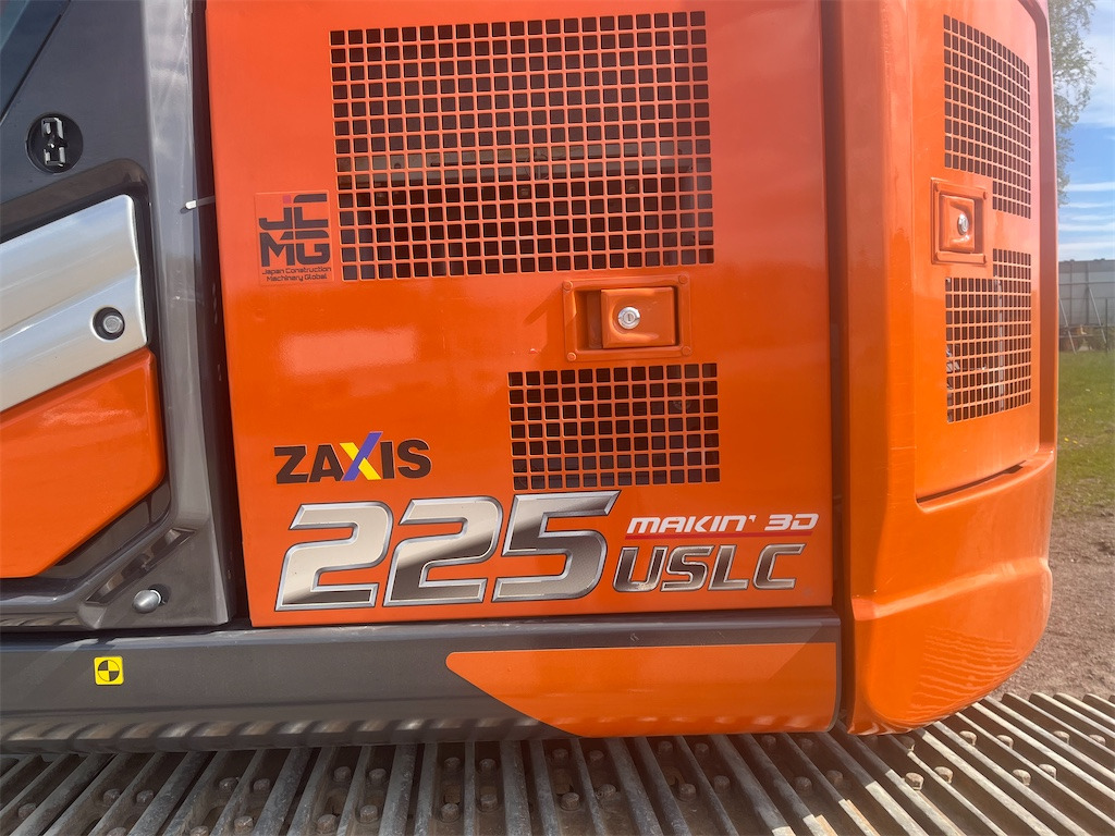 크롤러 굴삭기 Hitachi ZX225USLC-7 : 사진 42