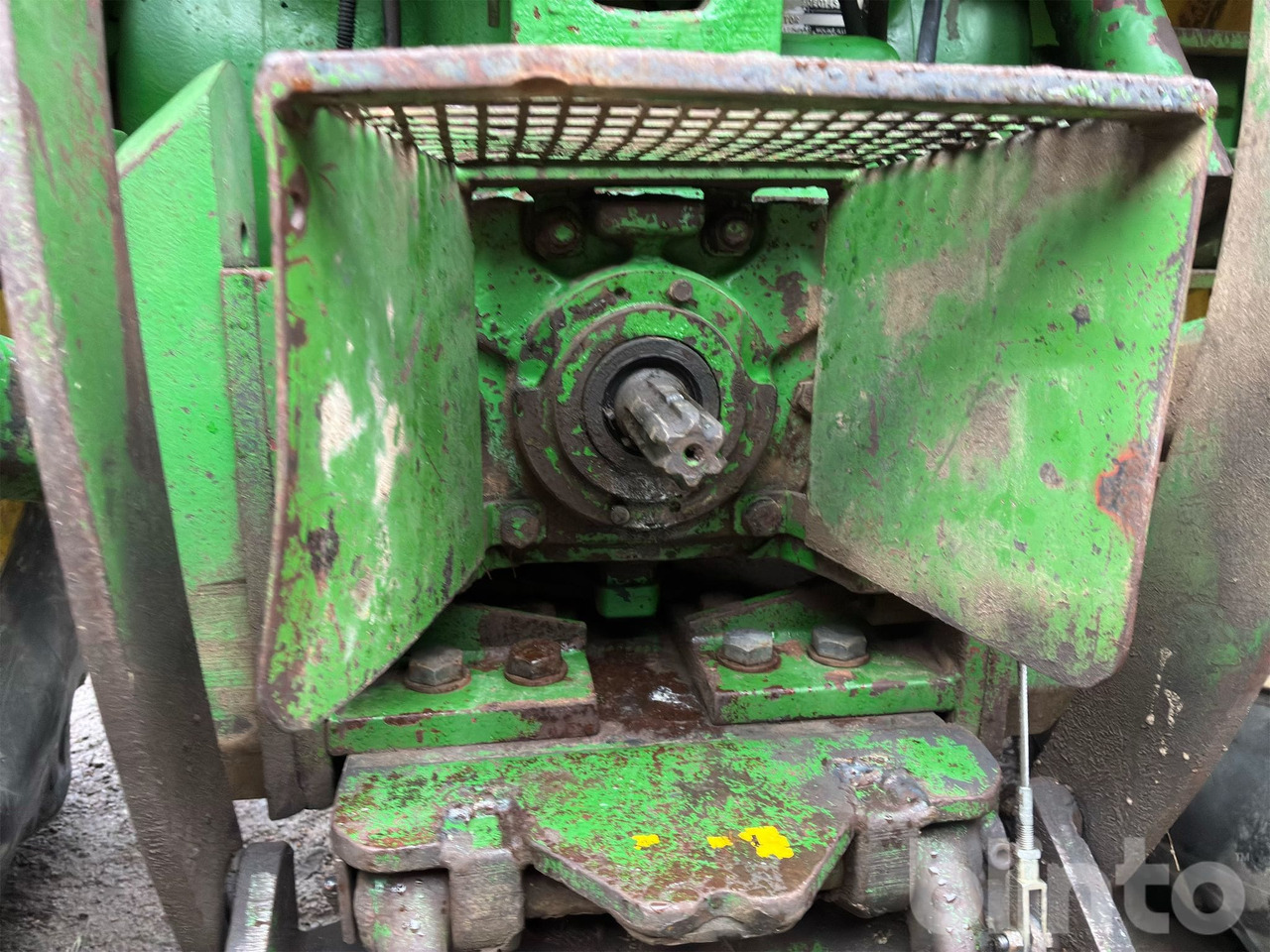 장궤형 트랙터 J. DEERE 4250 4WD : 사진 25 장궤형 트랙터 J. DEERE 4250 4WD : 사진 25