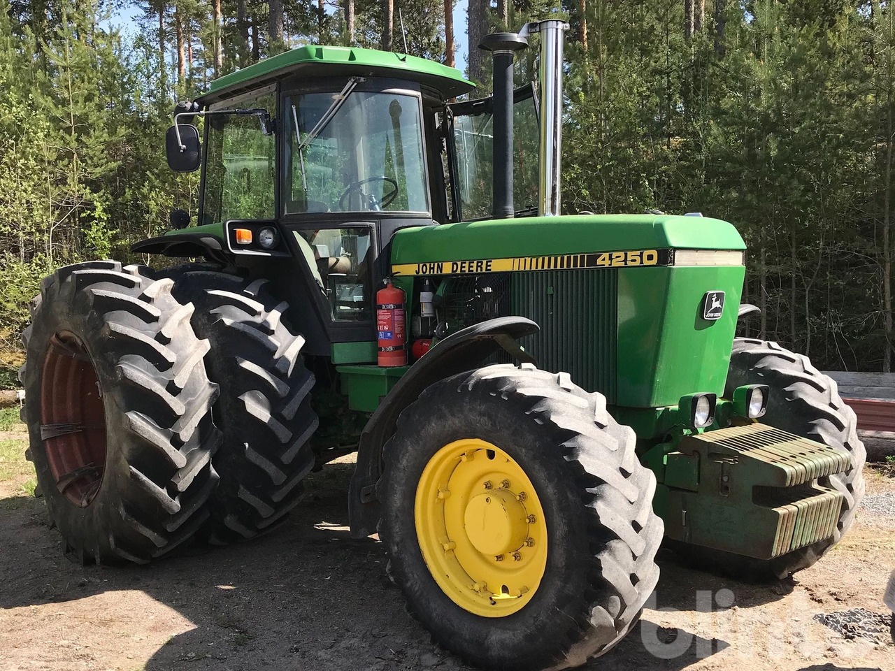 장궤형 트랙터 J. DEERE 4250 4WD : 사진 9 장궤형 트랙터 J. DEERE 4250 4WD : 사진 9