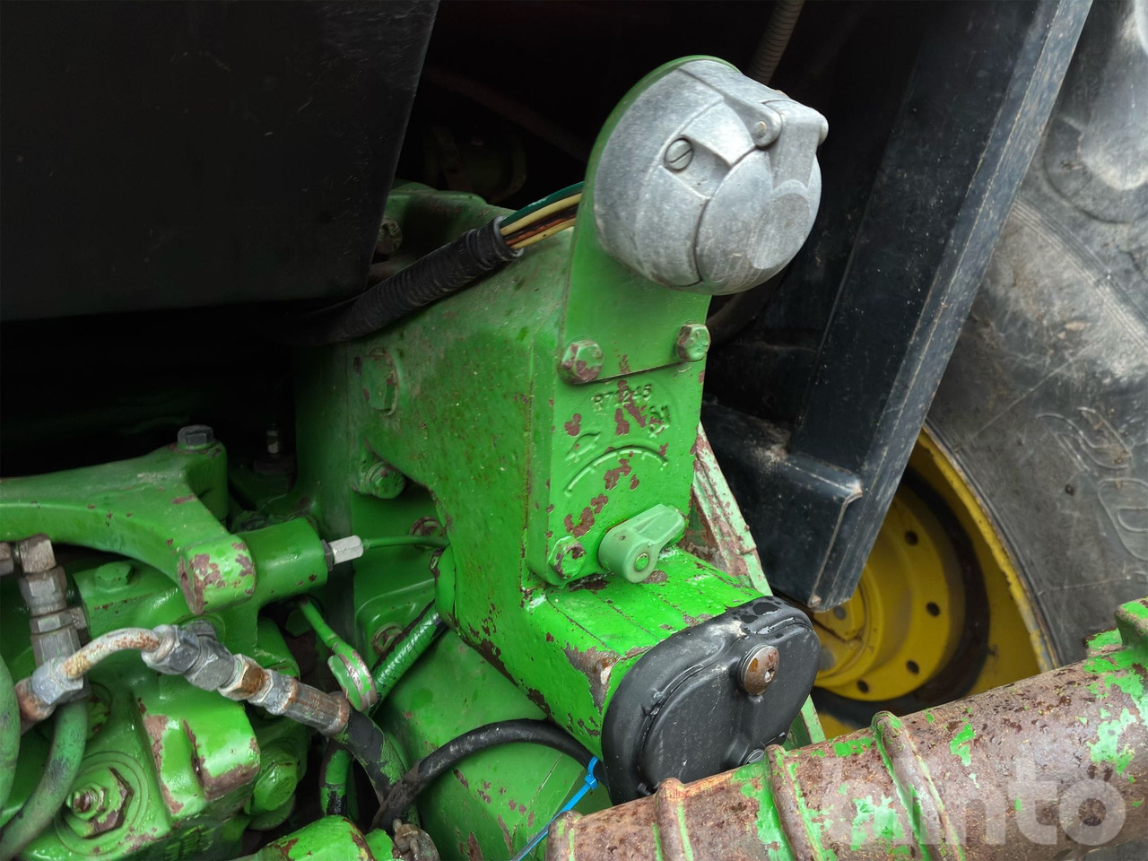 장궤형 트랙터 J. DEERE 4250 4WD : 사진 21 장궤형 트랙터 J. DEERE 4250 4WD : 사진 21