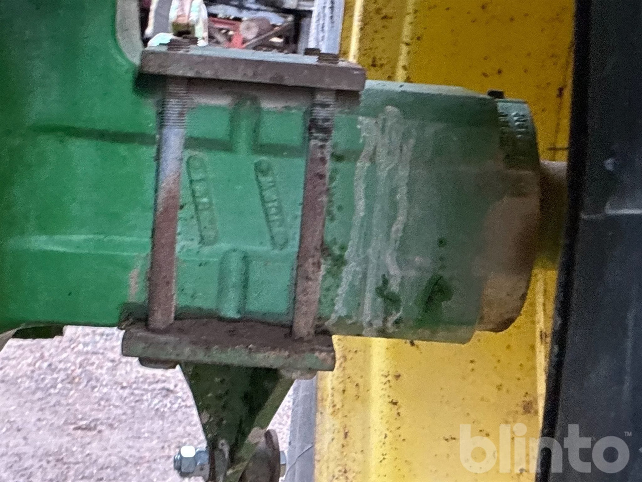 장궤형 트랙터 J. DEERE 4250 4WD : 사진 32 장궤형 트랙터 J. DEERE 4250 4WD : 사진 32