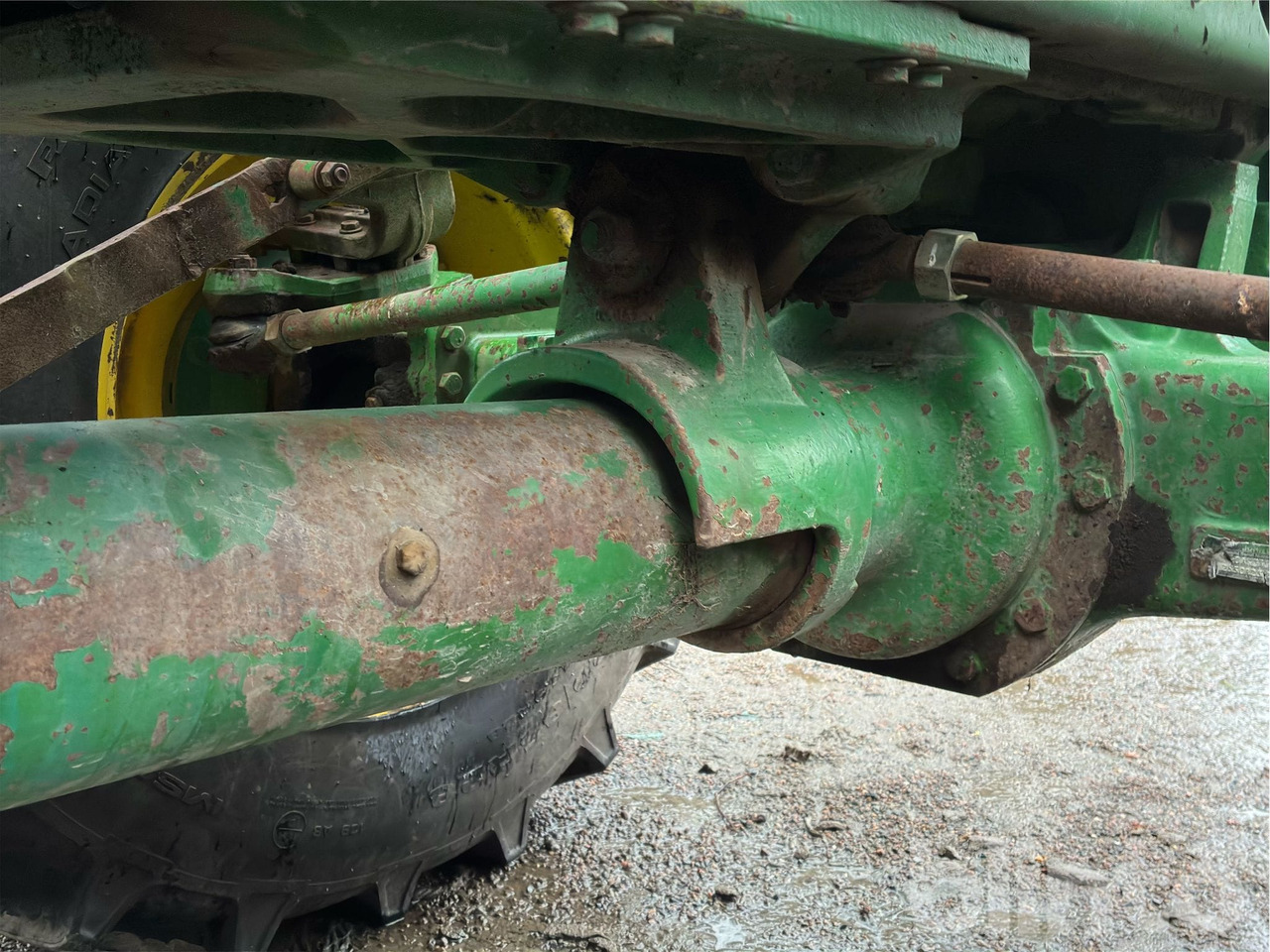 장궤형 트랙터 J. DEERE 4250 4WD : 사진 49 장궤형 트랙터 J. DEERE 4250 4WD : 사진 49