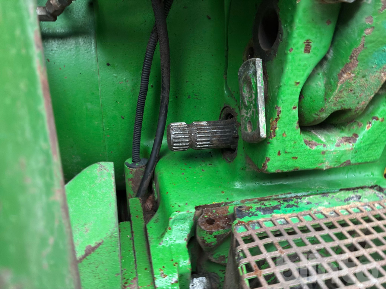 장궤형 트랙터 J. DEERE 4250 4WD : 사진 24 장궤형 트랙터 J. DEERE 4250 4WD : 사진 24