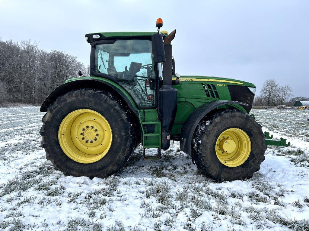 JOHN DEERE 6215R - 장궤형 트랙터 : 사진 4 JOHN DEERE 6215R - 장궤형 트랙터 : 사진 4