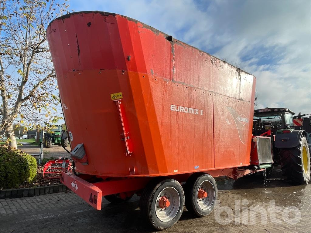 Kuhn EUV 281 EUROMIX I - 목초 믹서 : 사진 3 Kuhn EUV 281 EUROMIX I - 목초 믹서 : 사진 3