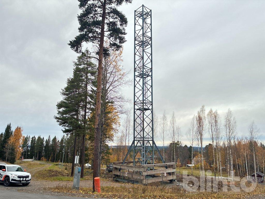 Linden 8552 (delar av byggkran) - 타워 크레인 : 사진 2 Linden 8552 (delar av byggkran) - 타워 크레인 : 사진 2