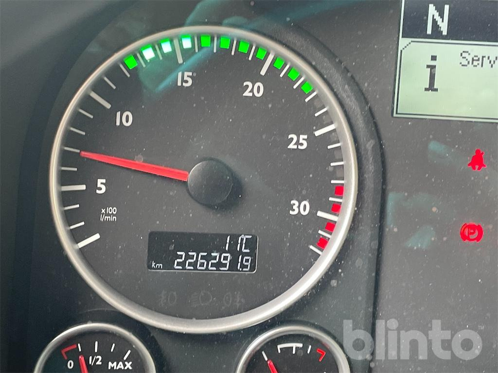 MAN TGL 12.220 4x2 BL (2017) - 커튼사이더 트럭 : 사진 5 MAN TGL 12.220 4x2 BL (2017) - 커튼사이더 트럭 : 사진 5