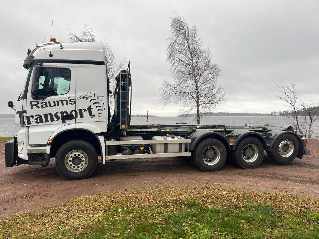 MERCEDES-BENZ Arocs 3251 8x4 - 후크 리프트 트럭 : 사진 2 MERCEDES-BENZ Arocs 3251 8x4 - 후크 리프트 트럭 : 사진 2