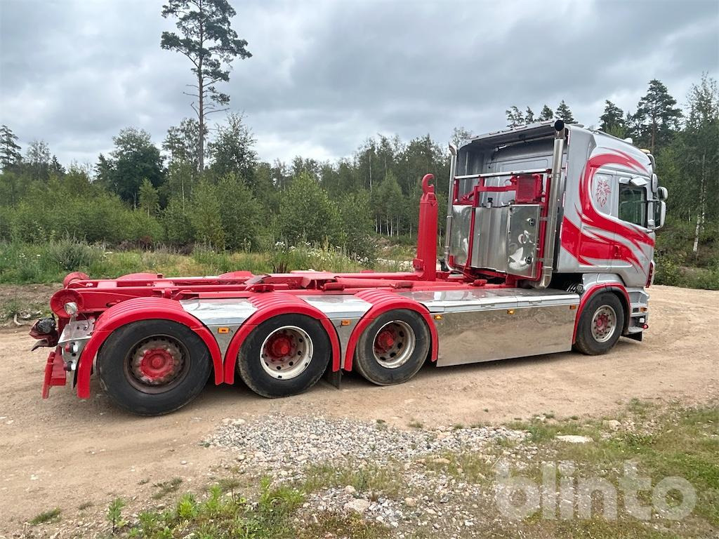 SCANIA R560LB8X4*4HNB - 후크 리프트 트럭 : 사진 2 SCANIA R560LB8X4*4HNB - 후크 리프트 트럭 : 사진 2
