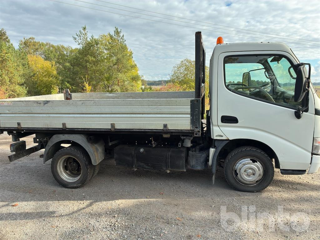 TOYOTA DYNA 150 - 드롭사이드/ 플랫베드 트럭 : 사진 4 TOYOTA DYNA 150 - 드롭사이드/ 플랫베드 트럭 : 사진 4