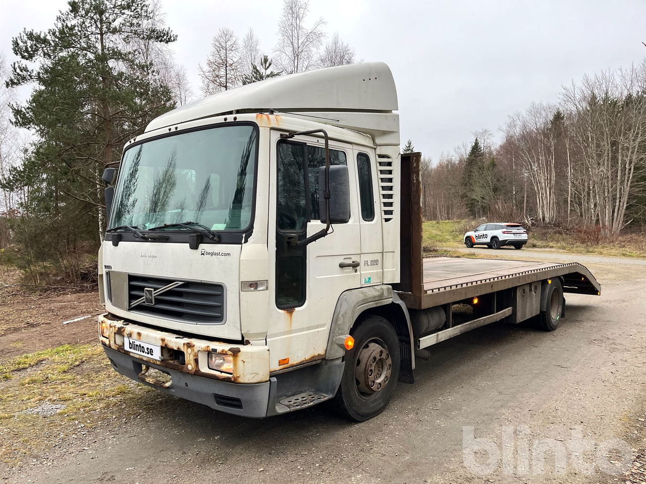 VOLVO FL6 H - 자동 운반 장치 트럭 : 사진 1 VOLVO FL6 H - 자동 운반 장치 트럭 : 사진 1
