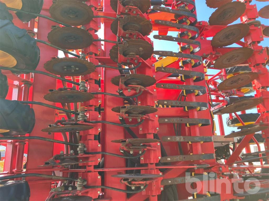 콤바인 Väderstad Rapid RDA 800 S (2013) : 사진 25 콤바인 Väderstad Rapid RDA 800 S (2013) : 사진 25