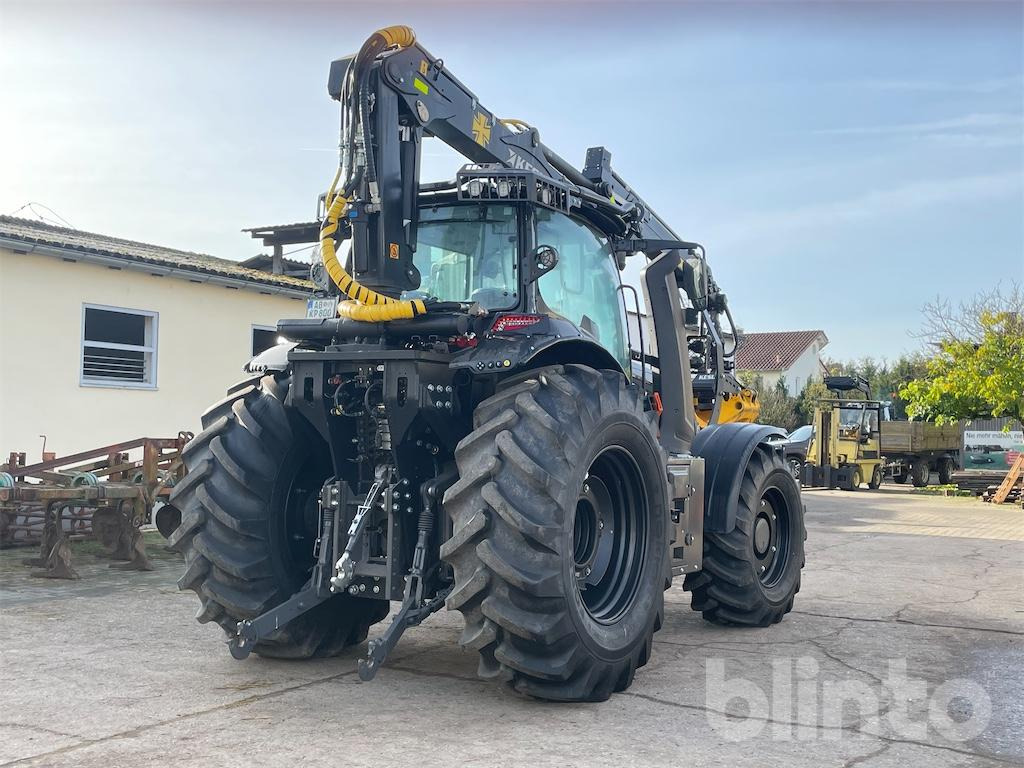 Valtra T175 EV (2023) mit Kesla 326 T Forwarderkran - 장궤형 트랙터 : 사진 3 Valtra T175 EV (2023) mit Kesla 326 T Forwarderkran - 장궤형 트랙터 : 사진 3
