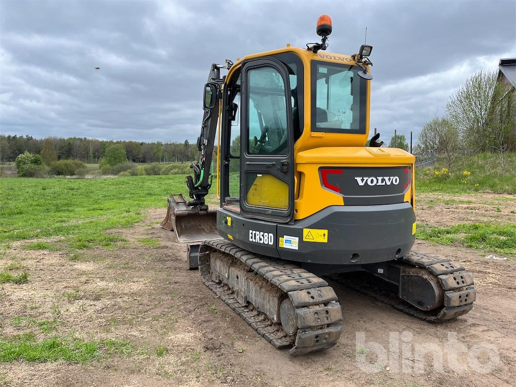 Volvo ECR58D med 5 redskap - 크롤러 굴삭기 : 사진 5 Volvo ECR58D med 5 redskap - 크롤러 굴삭기 : 사진 5