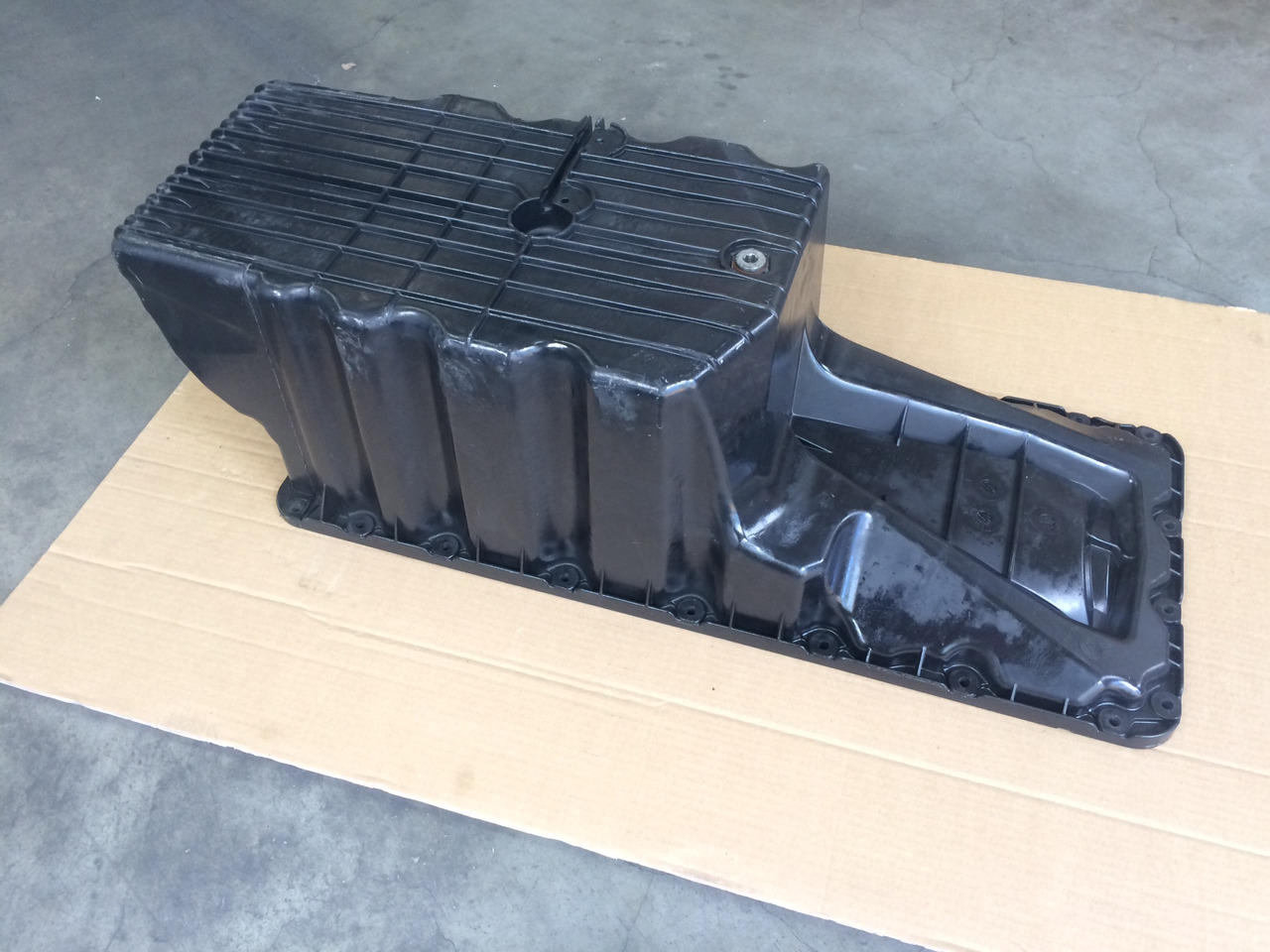 COPPA OLIO MERCEDES 9060101313 - MOTORE OM906 TRUCK - 오일 팬 : 사진 1 COPPA OLIO MERCEDES 9060101313 - MOTORE OM906 TRUCK - 오일 팬 : 사진 1