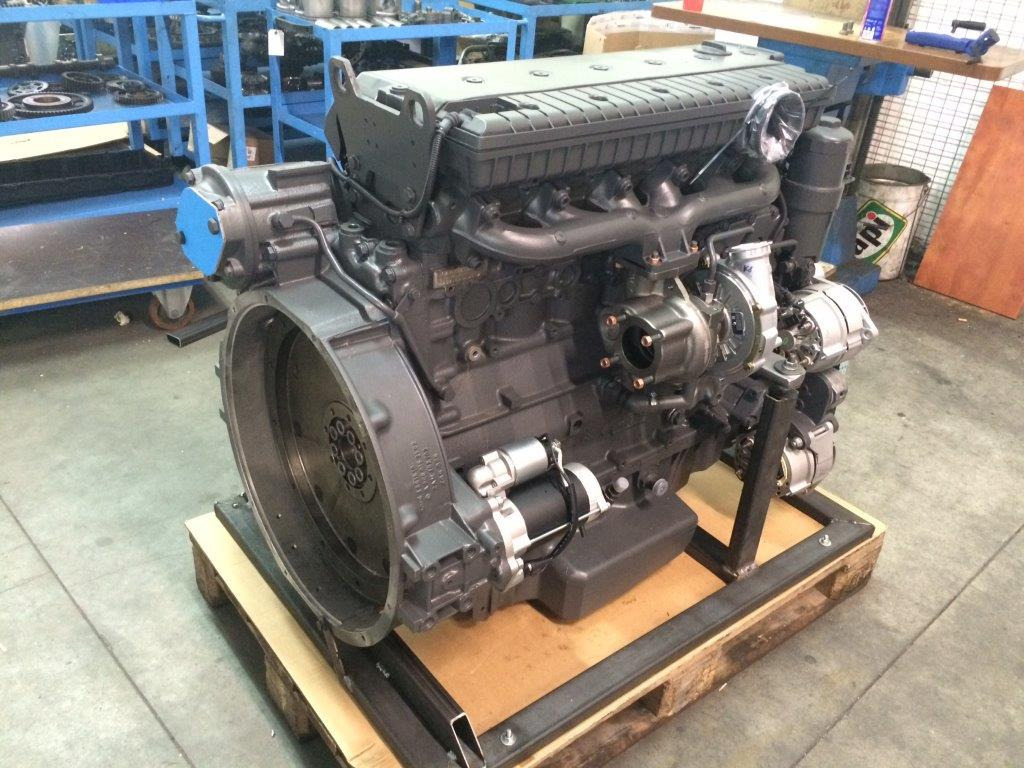 MOTORE COMPLETO MERCEDES OM906LA III/4 - Var. 906.961 BUS BMB - 엔진 버스 용 : 사진 4 MOTORE COMPLETO MERCEDES OM906LA III/4 - Var. 906.961 BUS BMB - 엔진 버스 용 : 사진 4