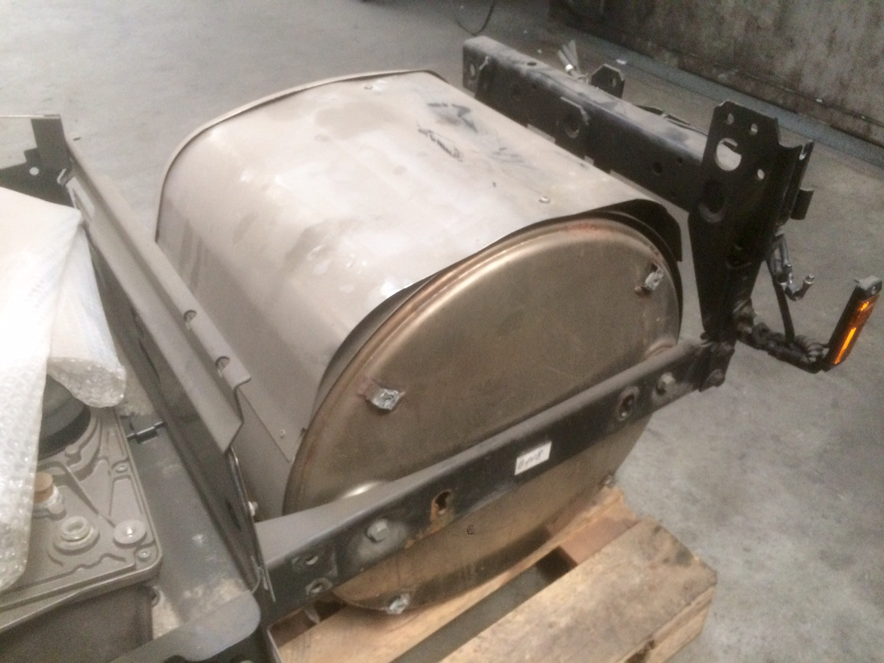 SILENZIATORE DI SCARICO USATO DAF CF85 - 머플러 : 사진 5 SILENZIATORE DI SCARICO USATO DAF CF85 - 머플러 : 사진 5