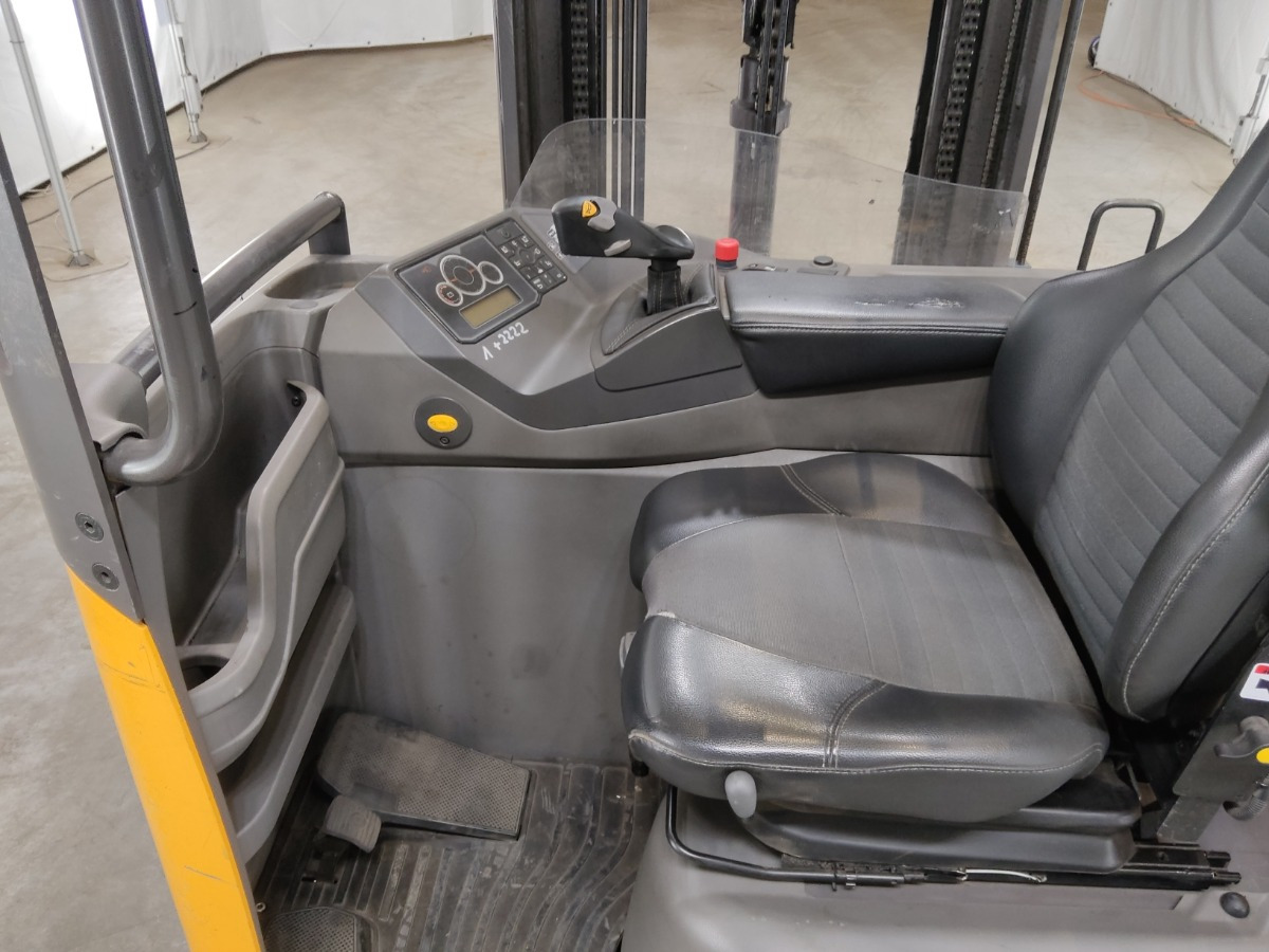 Atlet UMS90626/01 - 리치 트럭 : 사진 3 Atlet UMS90626/01 - 리치 트럭 : 사진 3