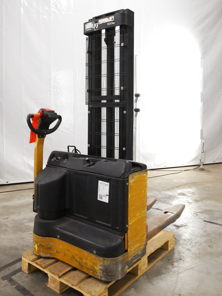 Hyster S1.2E - 스태커 : 사진 1 Hyster S1.2E - 스태커 : 사진 1