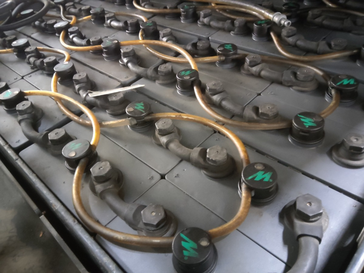 Linde E35HL-01 - 전기 지게차 : 사진 4 Linde E35HL-01 - 전기 지게차 : 사진 4