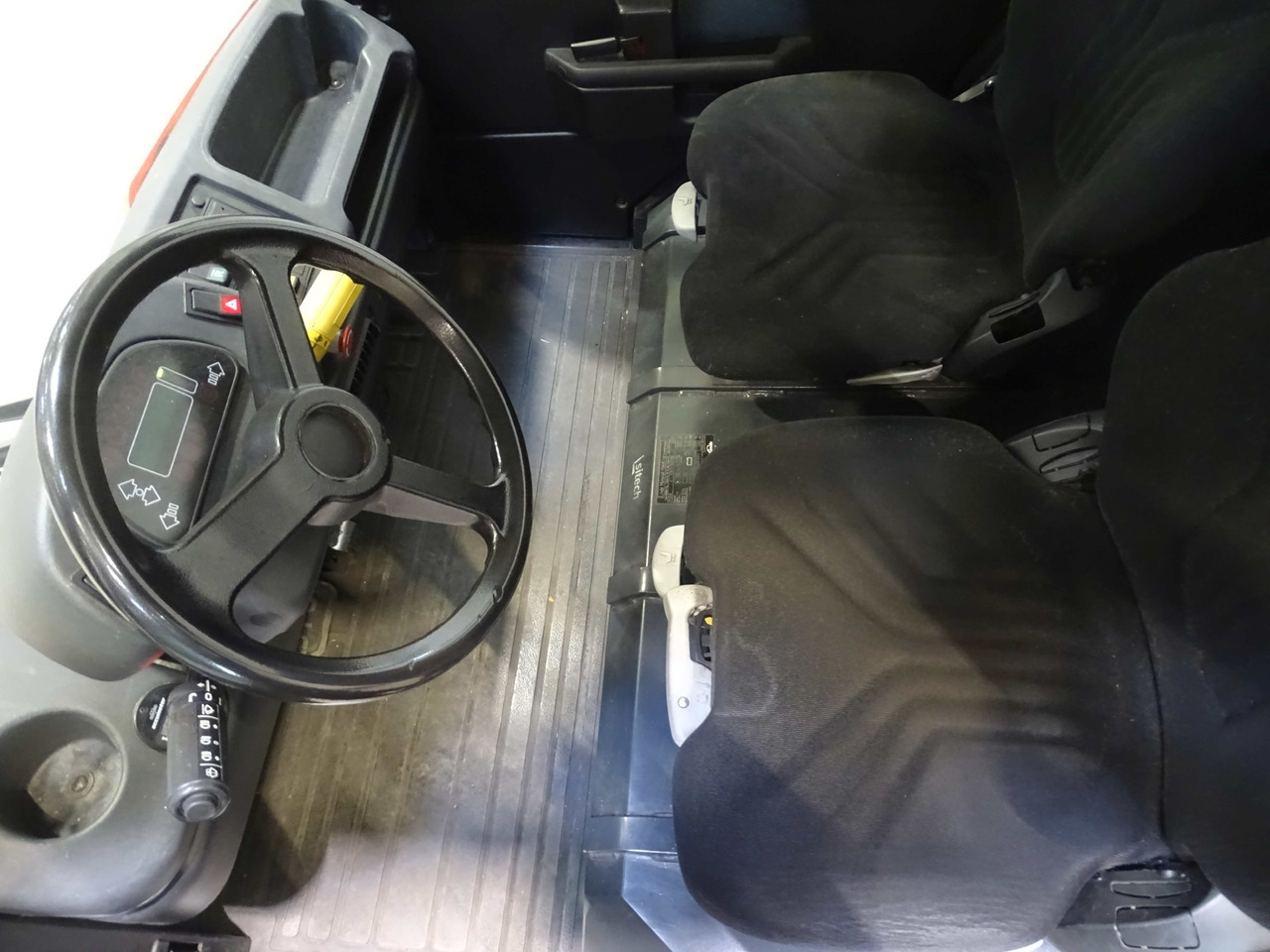Linde P250 - 견인 트랙터 : 사진 3 Linde P250 - 견인 트랙터 : 사진 3