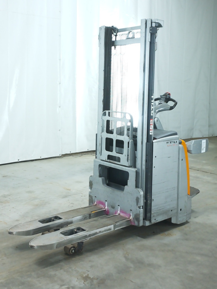 Still EXV-SF20I/570MM - 스태커 : 사진 1 Still EXV-SF20I/570MM - 스태커 : 사진 1