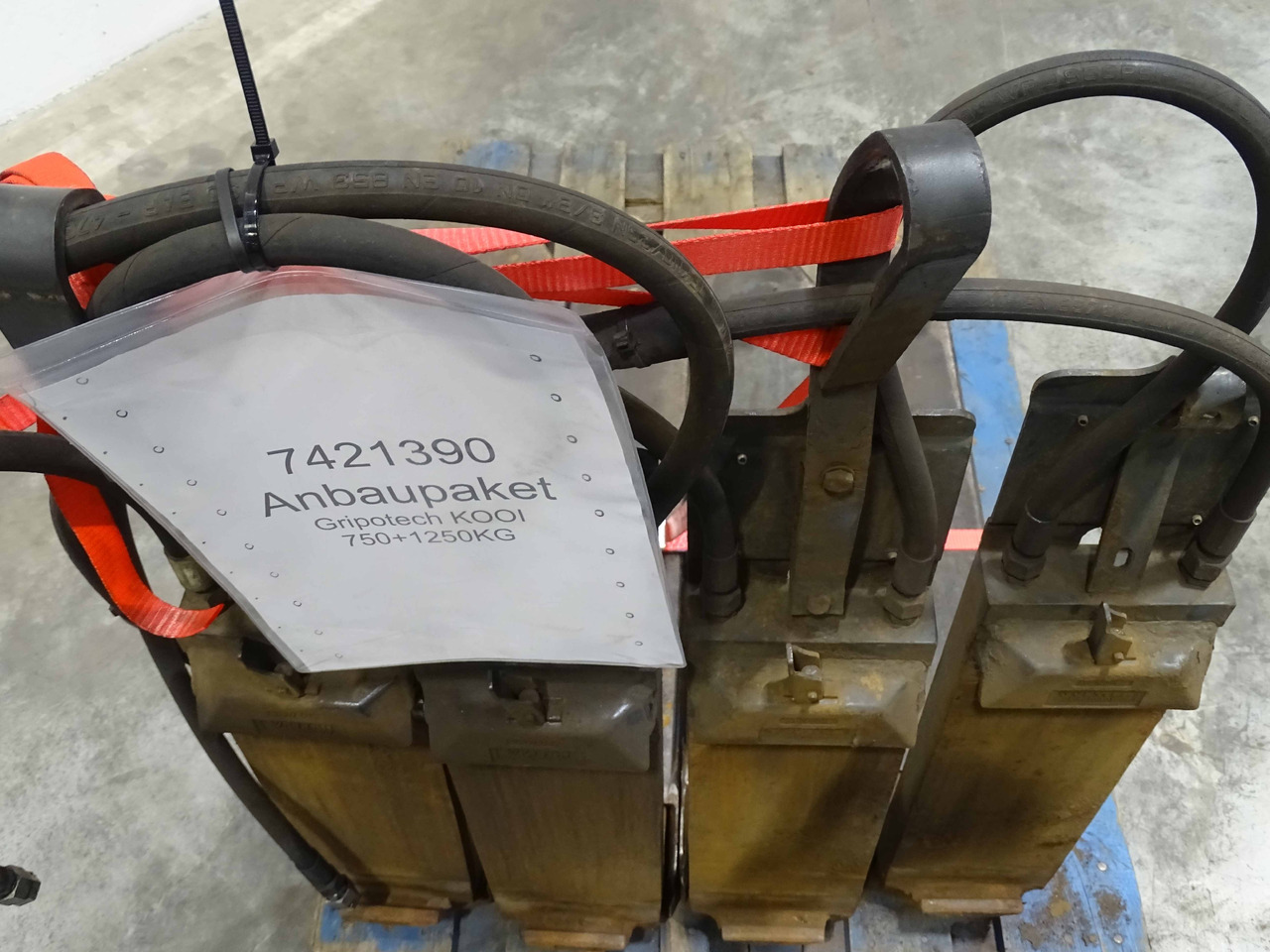 Weitere 2XANBAUGERÄTE - 포크 : 사진 3 Weitere 2XANBAUGERÄTE - 포크 : 사진 3