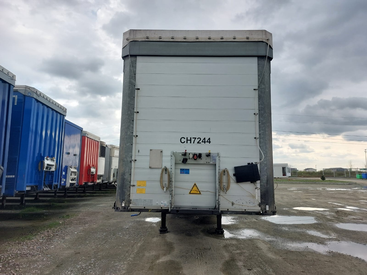 Schmitz Cargobull SCB*S3B - 커튼사이더 세미 트레일러 : 사진 2 Schmitz Cargobull SCB*S3B - 커튼사이더 세미 트레일러 : 사진 2