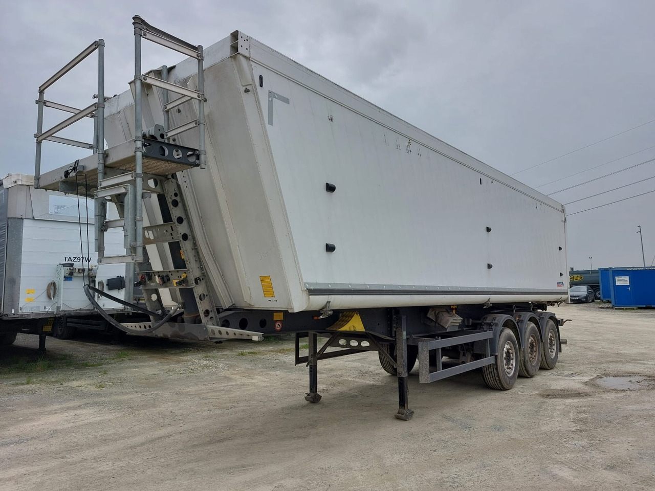 Schmitz Cargobull SCB*S3B - 덤프 세미 트레일러 : 사진 1 Schmitz Cargobull SCB*S3B - 덤프 세미 트레일러 : 사진 1
