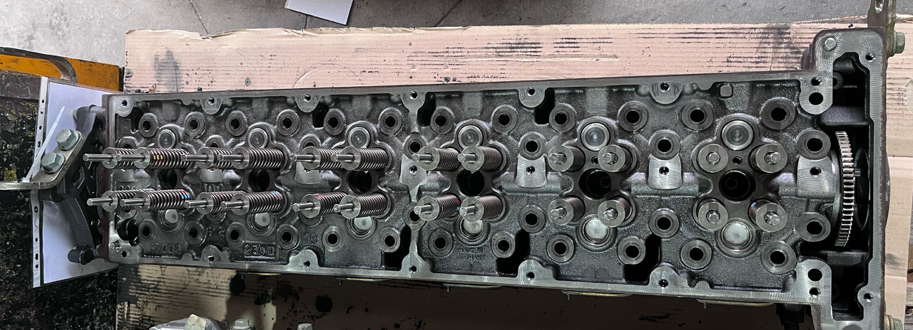 Mercedes Actros MP4 Euro 6 Cylinderhead OM470 - 엔진 및 부품 트럭 용 : 사진 1 Mercedes Actros MP4 Euro 6 Cylinderhead OM470 - 엔진 및 부품 트럭 용 : 사진 1