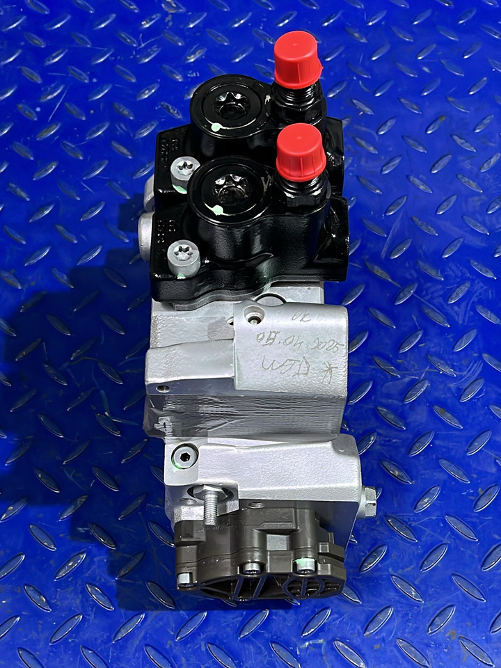 Mercedes Actros MP4 Injection Pump A4700902150 Euro 6 - 연료 펌프 : 사진 4 Mercedes Actros MP4 Injection Pump A4700902150 Euro 6 - 연료 펌프 : 사진 4