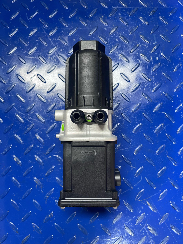 Mercedes Benz Actros MP4 Adblue Pump Euro 6 - 배기 시스템 트럭 용 : 사진 5 Mercedes Benz Actros MP4 Adblue Pump Euro 6 - 배기 시스템 트럭 용 : 사진 5