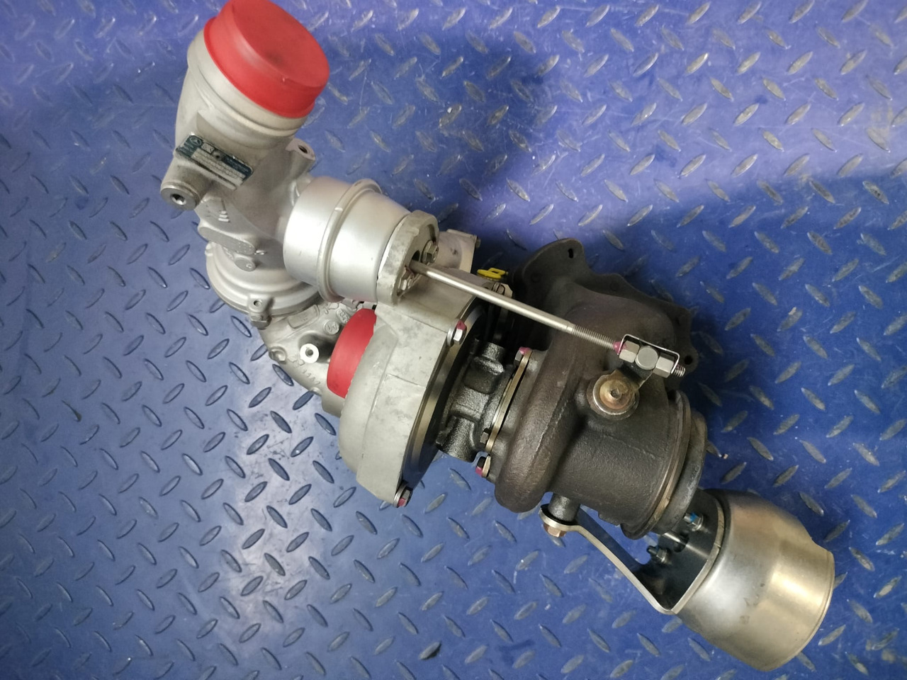 Mercedes Benz BiTurbocharger A6510901686 - 터보 밴 용 : 사진 2 Mercedes Benz BiTurbocharger A6510901686 - 터보 밴 용 : 사진 2