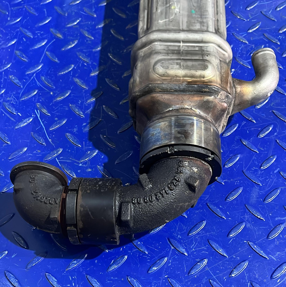 Mercedes Benz /DETROIT EGR OM926 A9261420679 (A9261420379) - EGR 쿨러 : 사진 4 Mercedes Benz /DETROIT EGR OM926 A9261420679 (A9261420379) - EGR 쿨러 : 사진 4