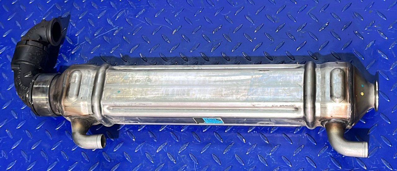 Mercedes Benz /DETROIT EGR OM926 A9261420679 (A9261420379) - EGR 쿨러 : 사진 1 Mercedes Benz /DETROIT EGR OM926 A9261420679 (A9261420379) - EGR 쿨러 : 사진 1