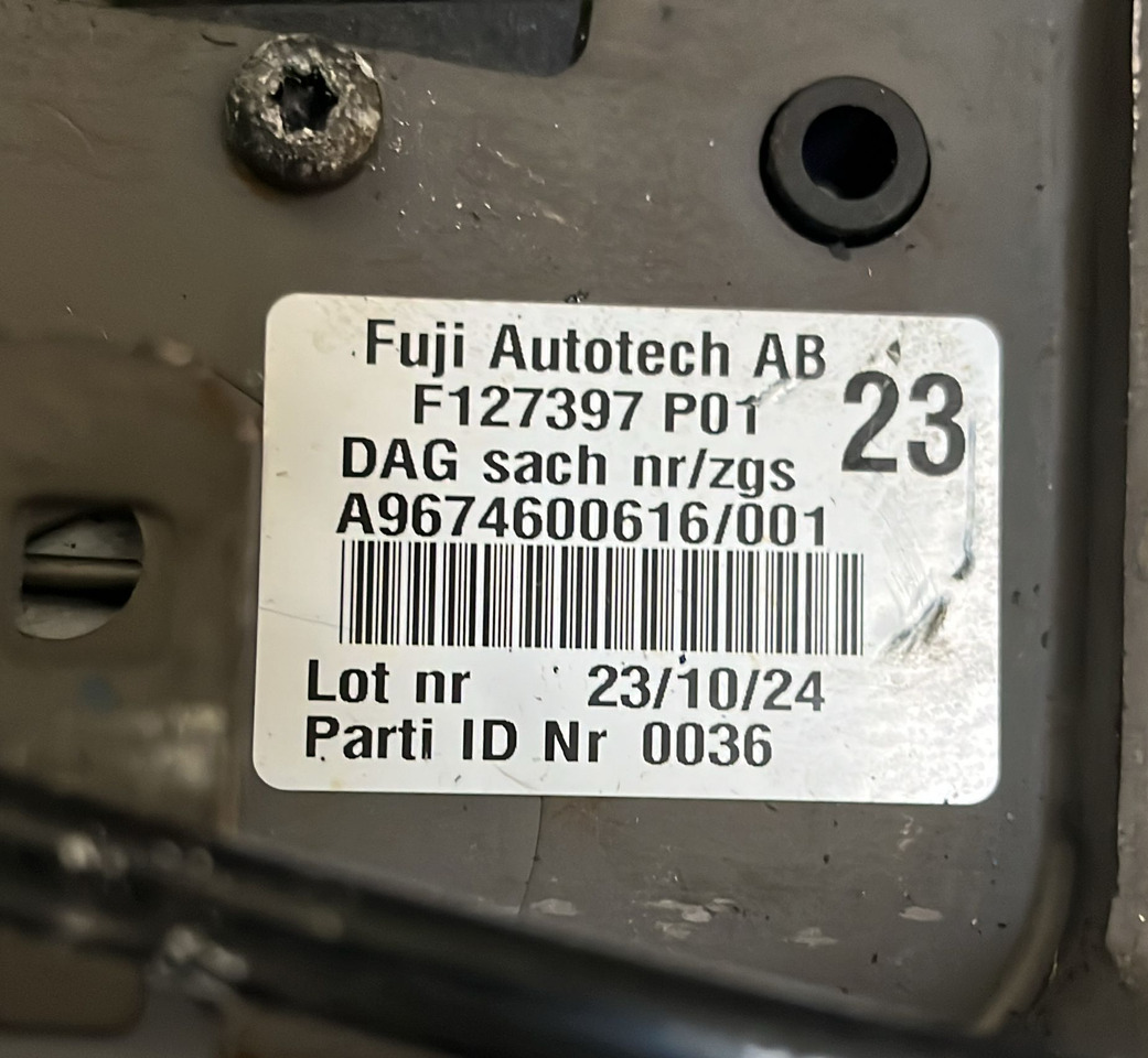 Mercedes COLUMN STEERING MERCEDES TRUCK A9674600616 - 운전실 및 내부 : 사진 4 Mercedes COLUMN STEERING MERCEDES TRUCK A9674600616 - 운전실 및 내부 : 사진 4