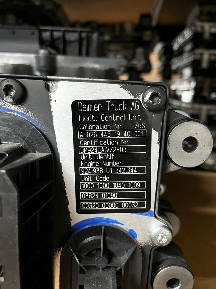 Mercedes ECU PLD OM924 - ECU : 사진 2 Mercedes ECU PLD OM924 - ECU : 사진 2