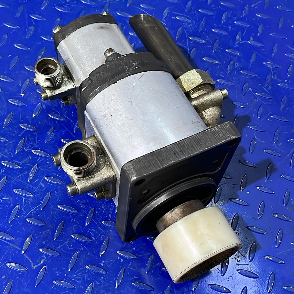 REXROTH BOSCH Hydraulic Pump 0510768007(1517222311) - 유압 펌프 : 사진 1 REXROTH BOSCH Hydraulic Pump 0510768007(1517222311) - 유압 펌프 : 사진 1